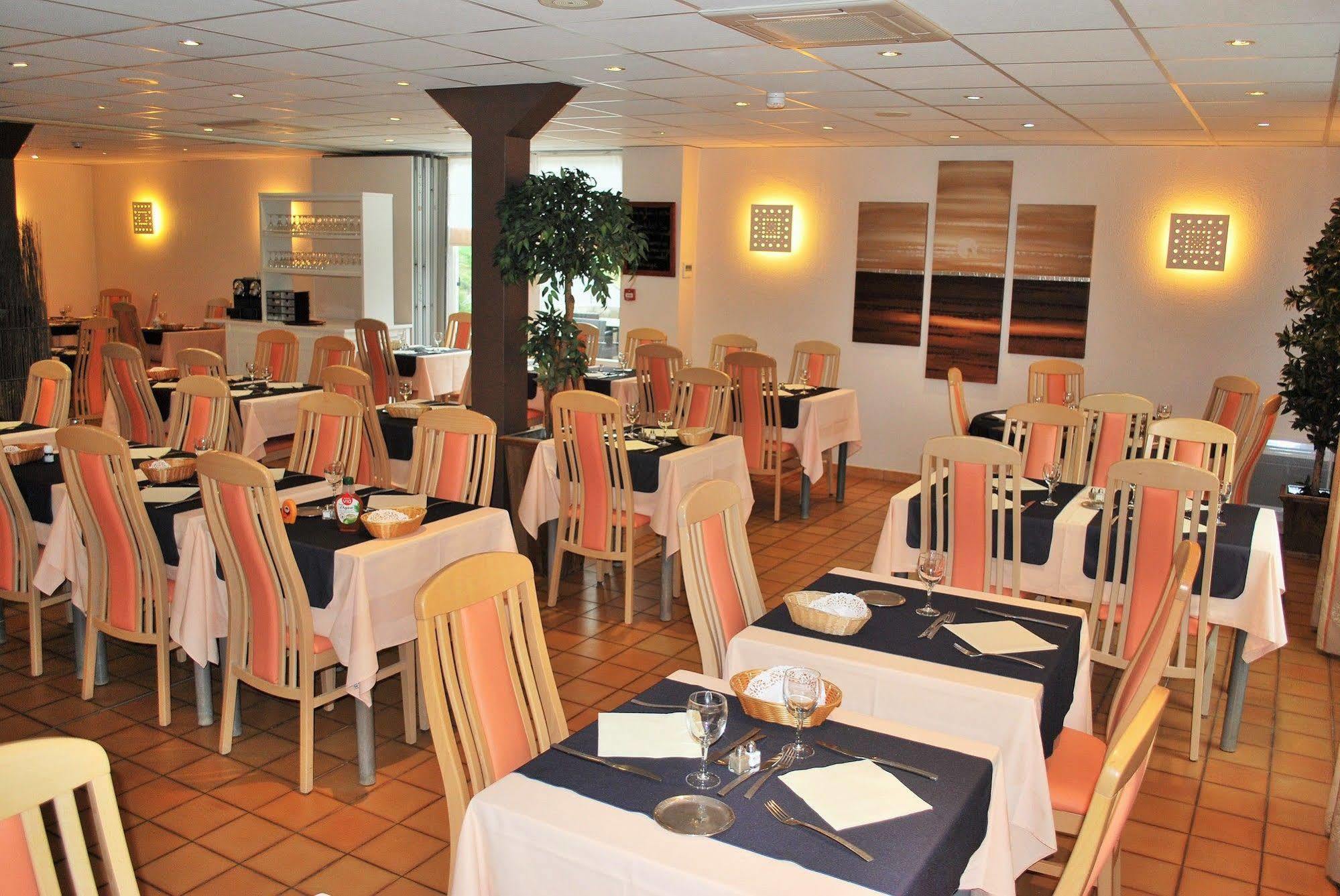 Hotel Le Relais Des Champs Eugenie-les-Bains Exterior foto