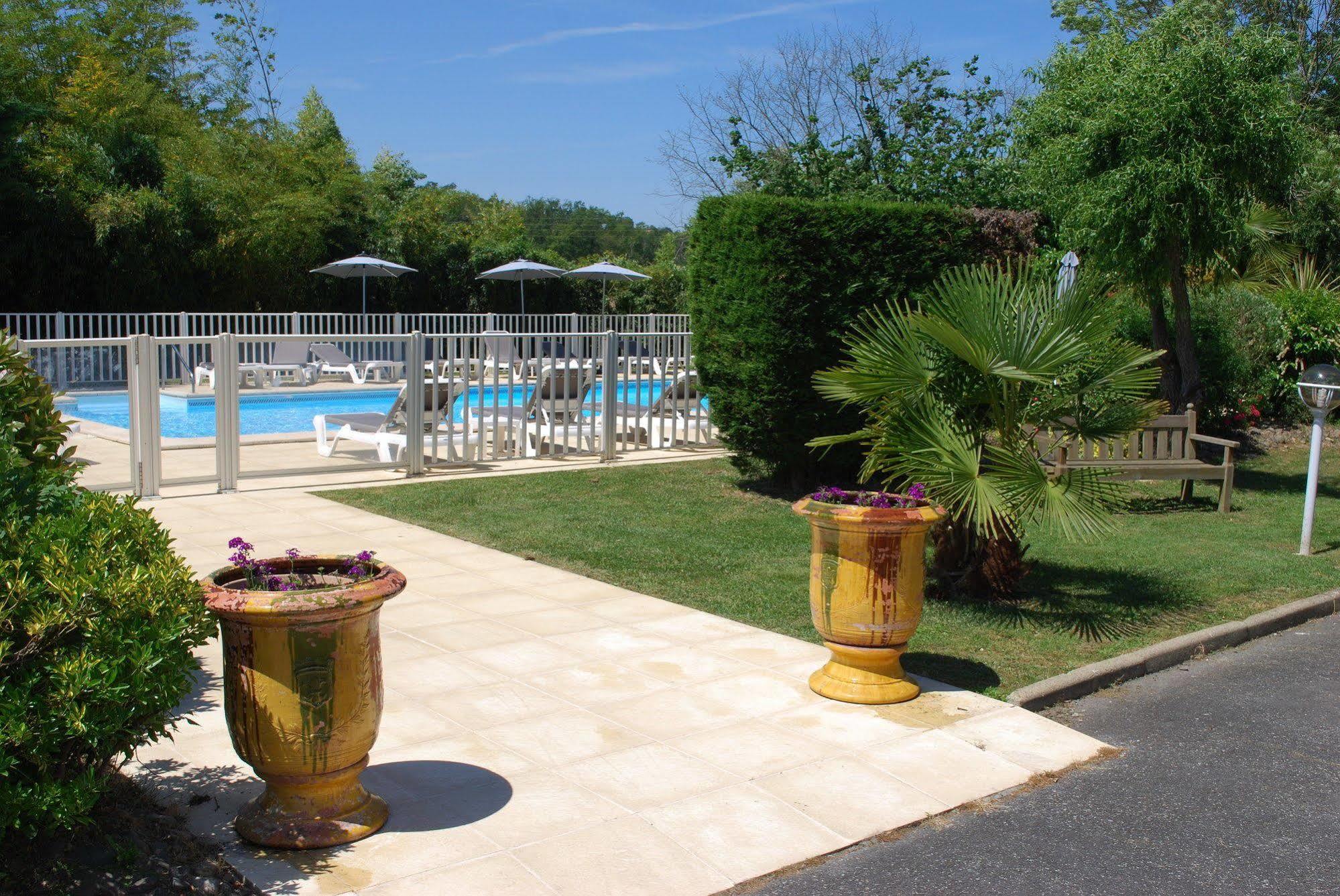 Hotel Le Relais Des Champs Eugenie-les-Bains Exterior foto